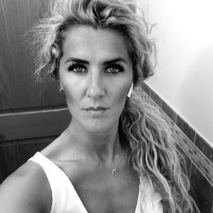 Meet your Posher, Almira